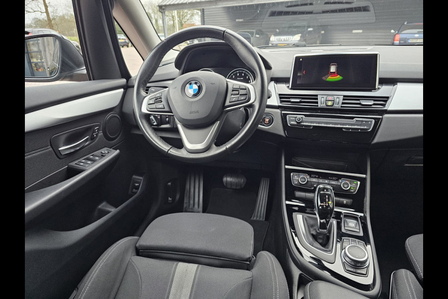 BMW 2 Serie Gran Tourer 218i Business Edition | Automaat | LED | Trekhaak | Stoelverwarming | PDC | Elek. achterklep | HUD | Navi |