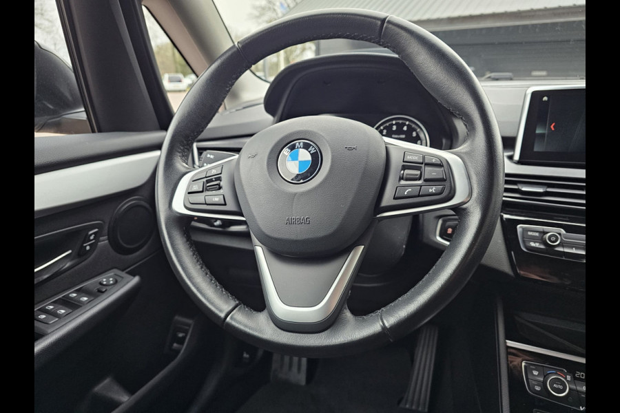 BMW 2 Serie Gran Tourer 218i Business Edition | Automaat | LED | Trekhaak | Stoelverwarming | PDC | Elek. achterklep | HUD | Navi |