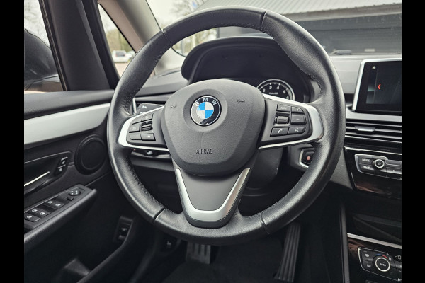 BMW 2 Serie Gran Tourer 218i Business Edition | Automaat | LED | Trekhaak | Stoelverwarming | PDC | Elek. achterklep | HUD | Navi |
