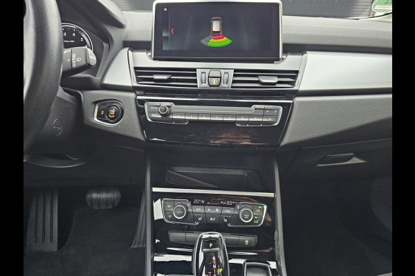 BMW 2 Serie Gran Tourer 218i Business Edition | Automaat | LED | Trekhaak | Stoelverwarming | PDC | Elek. achterklep | HUD | Navi |