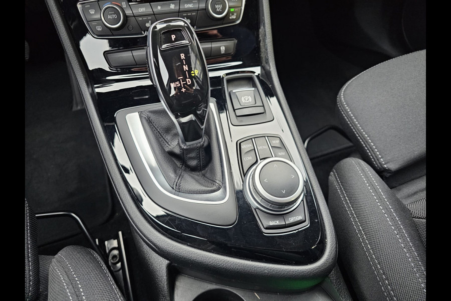 BMW 2 Serie Gran Tourer 218i Business Edition | Automaat | LED | Trekhaak | Stoelverwarming | PDC | Elek. achterklep | HUD | Navi |