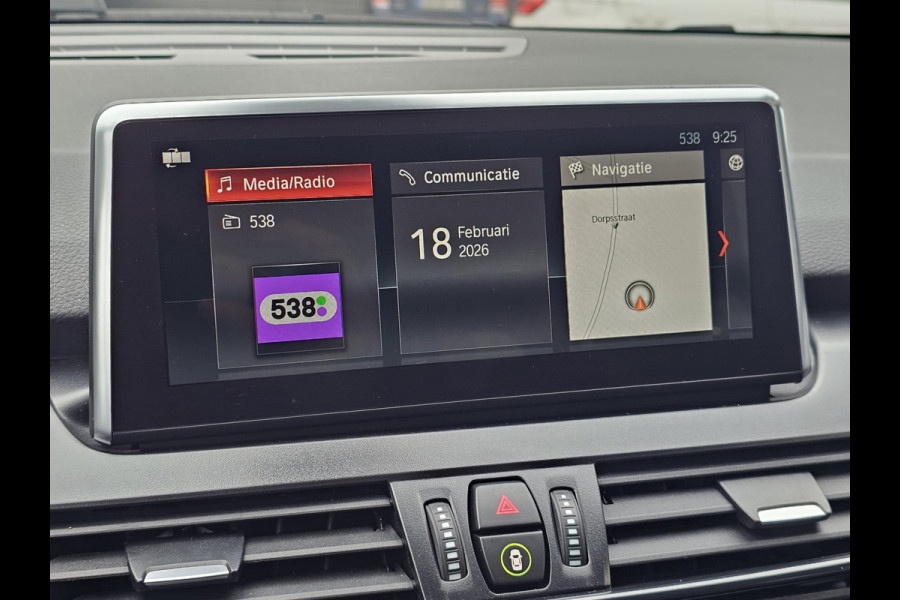 BMW 2 Serie Gran Tourer 218i Business Edition | Automaat | LED | Trekhaak | Stoelverwarming | PDC | Elek. achterklep | HUD | Navi |