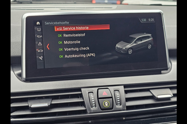 BMW 2 Serie Gran Tourer 218i Business Edition | Automaat | LED | Trekhaak | Stoelverwarming | PDC | Elek. achterklep | HUD | Navi |