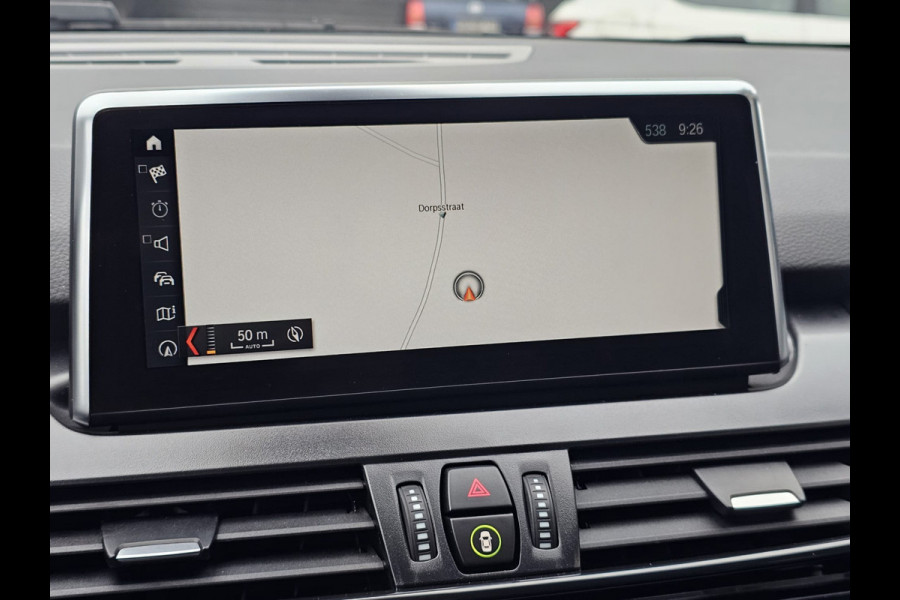 BMW 2 Serie Gran Tourer 218i Business Edition | Automaat | LED | Trekhaak | Stoelverwarming | PDC | Elek. achterklep | HUD | Navi |
