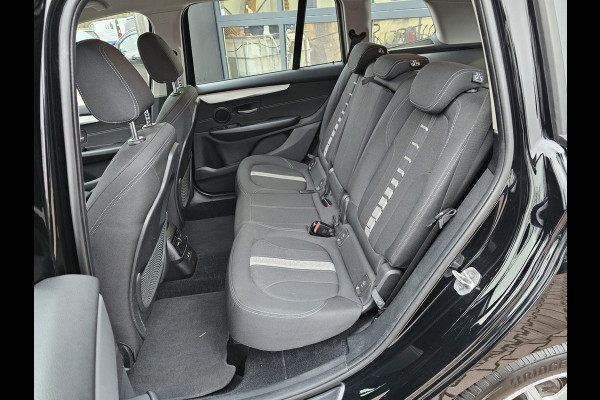 BMW 2 Serie Gran Tourer 218i Business Edition | Automaat | LED | Trekhaak | Stoelverwarming | PDC | Elek. achterklep | HUD | Navi |