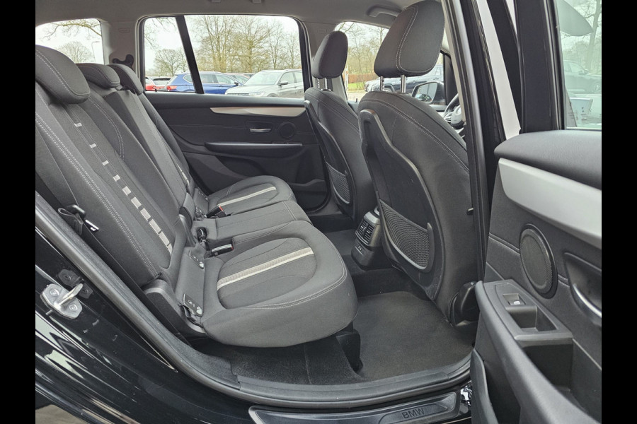 BMW 2 Serie Gran Tourer 218i Business Edition | Automaat | LED | Trekhaak | Stoelverwarming | PDC | Elek. achterklep | HUD | Navi |
