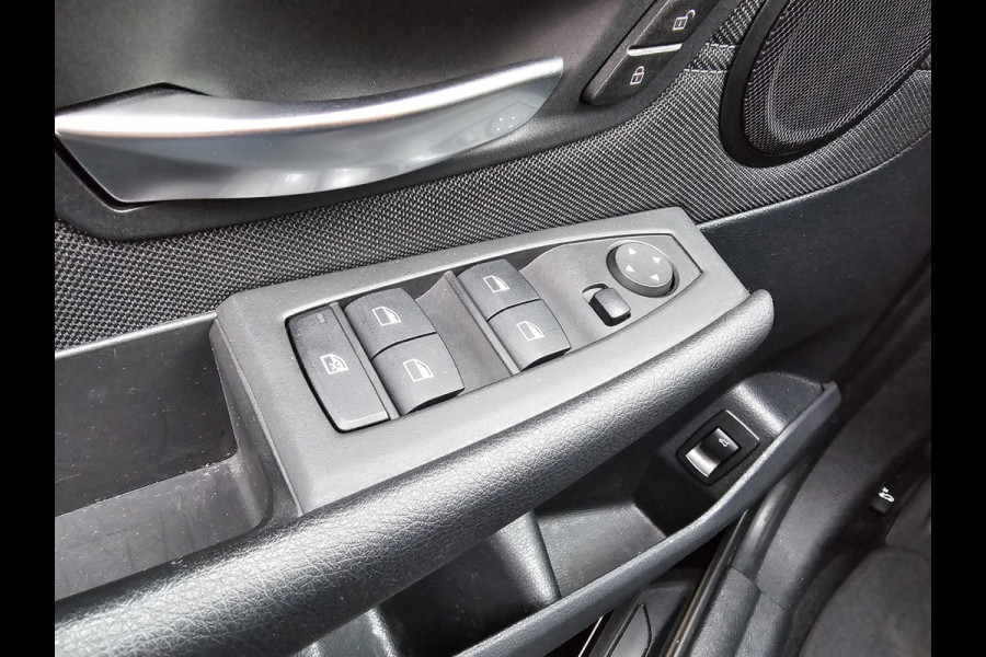 BMW 2 Serie Gran Tourer 218i Business Edition | Automaat | LED | Trekhaak | Stoelverwarming | PDC | Elek. achterklep | HUD | Navi |