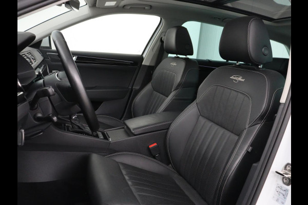 Škoda Superb 1.4 TSI iV Laurin & Klement | Panoramadak | Stoelventilatie | Leder | Trekhaak | Canton Sound | Virtual Cockpit | Navigatie | Memory | Achterbankverwarming | Full LED | Keyless | Carplay | PHEV