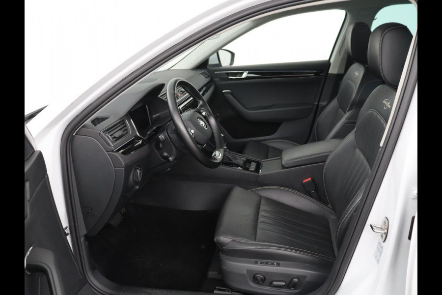 Škoda Superb 1.4 TSI iV Laurin & Klement | Panoramadak | Stoelventilatie | Leder | Trekhaak | Canton Sound | Virtual Cockpit | Navigatie | Memory | Achterbankverwarming | Full LED | Keyless | Carplay | PHEV