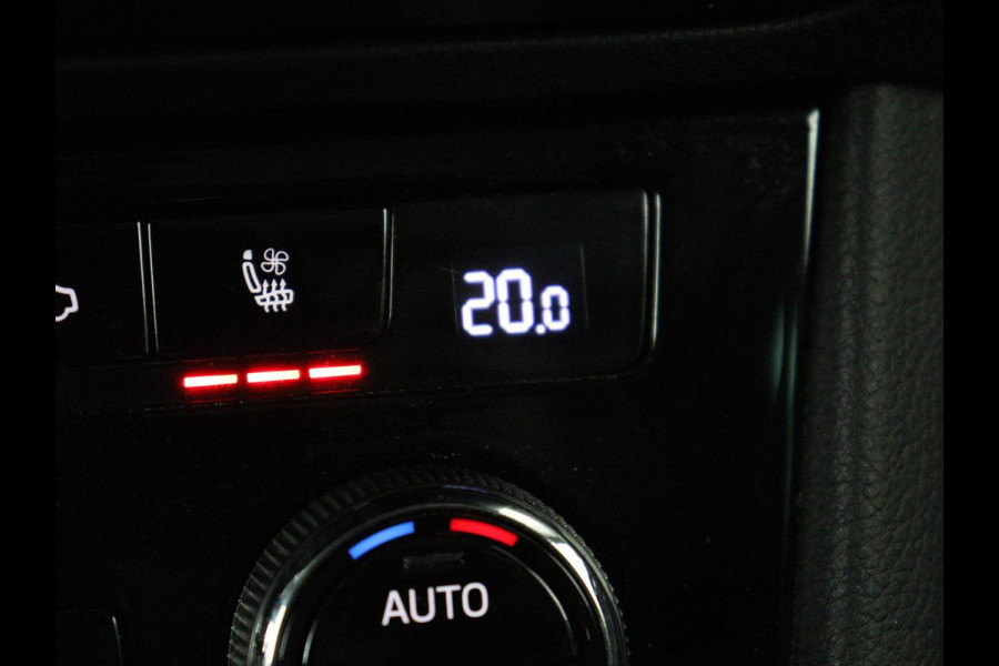 Škoda Superb 1.4 TSI iV Laurin & Klement | Panoramadak | Stoelventilatie | Leder | Trekhaak | Canton Sound | Virtual Cockpit | Navigatie | Memory | Achterbankverwarming | Full LED | Keyless | Carplay | PHEV