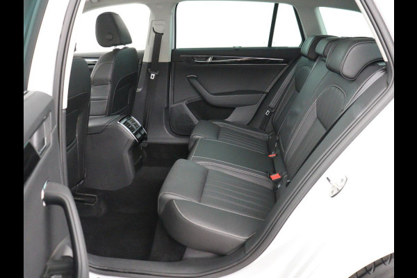 Škoda Superb 1.4 TSI iV Laurin & Klement | Panoramadak | Stoelventilatie | Leder | Trekhaak | Canton Sound | Virtual Cockpit | Navigatie | Memory | Achterbankverwarming | Full LED | Keyless | Carplay | PHEV