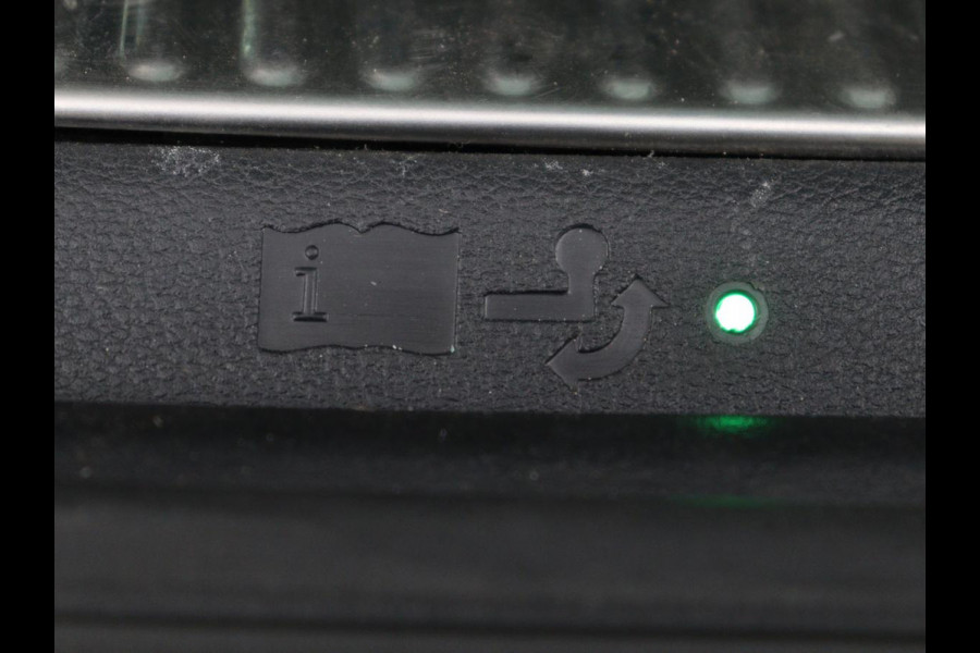 Škoda Superb 1.4 TSI iV Laurin & Klement | Panoramadak | Stoelventilatie | Leder | Trekhaak | Canton Sound | Virtual Cockpit | Navigatie | Memory | Achterbankverwarming | Full LED | Keyless | Carplay | PHEV