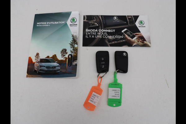 Škoda Superb 1.4 TSI iV Laurin & Klement | Panoramadak | Stoelventilatie | Leder | Trekhaak | Canton Sound | Virtual Cockpit | Navigatie | Memory | Achterbankverwarming | Full LED | Keyless | Carplay | PHEV