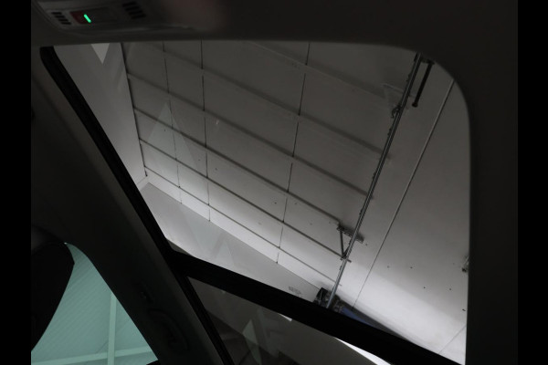 Škoda Superb 1.4 TSI iV Laurin & Klement | Panoramadak | Stoelventilatie | Leder | Trekhaak | Canton Sound | Virtual Cockpit | Navigatie | Memory | Achterbankverwarming | Full LED | Keyless | Carplay | PHEV