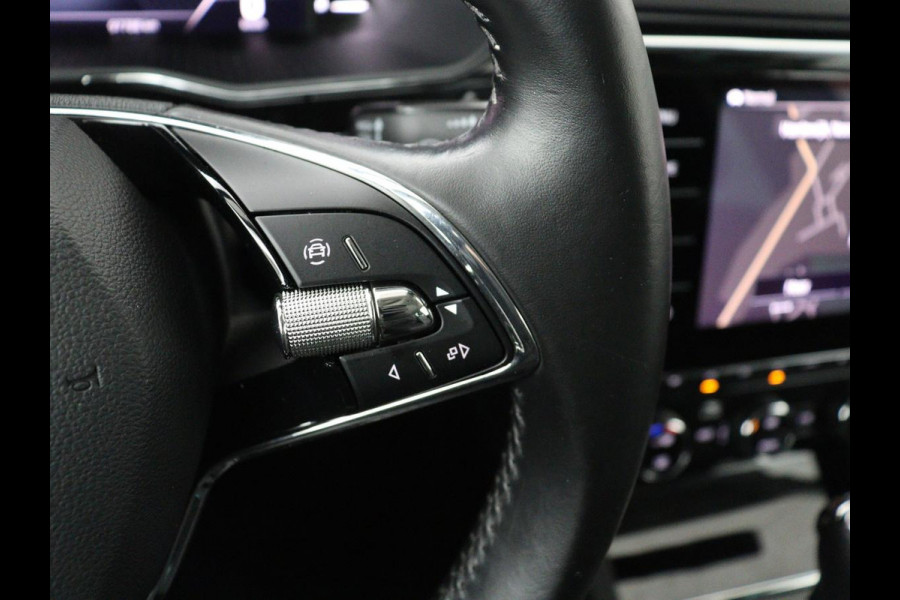 Škoda Superb 1.4 TSI iV Laurin & Klement | Panoramadak | Stoelventilatie | Leder | Trekhaak | Canton Sound | Virtual Cockpit | Navigatie | Memory | Achterbankverwarming | Full LED | Keyless | Carplay | PHEV