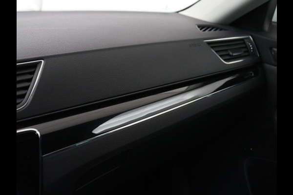 Škoda Superb 1.4 TSI iV Laurin & Klement | Panoramadak | Stoelventilatie | Leder | Trekhaak | Canton Sound | Virtual Cockpit | Navigatie | Memory | Achterbankverwarming | Full LED | Keyless | Carplay | PHEV