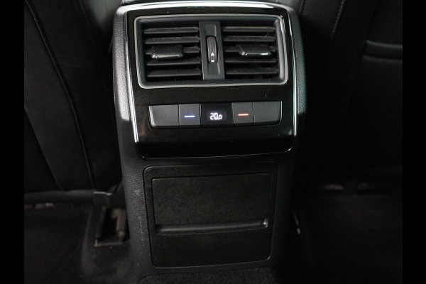 Škoda Superb 1.4 TSI iV Laurin & Klement | Panoramadak | Stoelventilatie | Leder | Trekhaak | Canton Sound | Virtual Cockpit | Navigatie | Memory | Achterbankverwarming | Full LED | Keyless | Carplay | PHEV