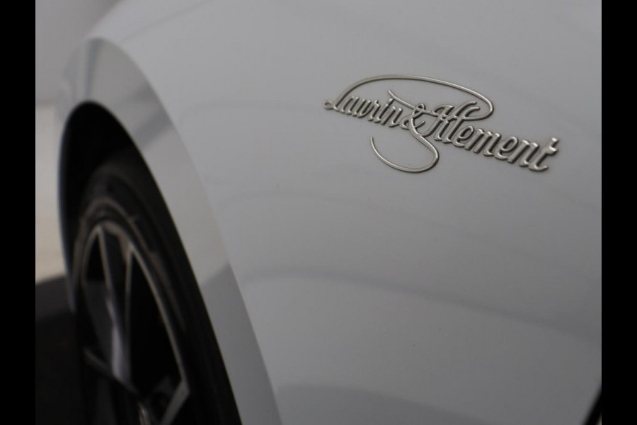 Škoda Superb 1.4 TSI iV Laurin & Klement | Panoramadak | Stoelventilatie | Leder | Trekhaak | Canton Sound | Virtual Cockpit | Navigatie | Memory | Achterbankverwarming | Full LED | Keyless | Carplay | PHEV