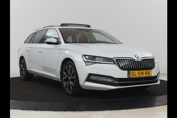 Škoda Superb 1.4 TSI iV Laurin & Klement | Panoramadak | Stoelventilatie | Leder | Trekhaak | Canton Sound | Virtual Cockpit | Navigatie | Memory | Achterbankverwarming | Full LED | Keyless | Carplay | PHEV