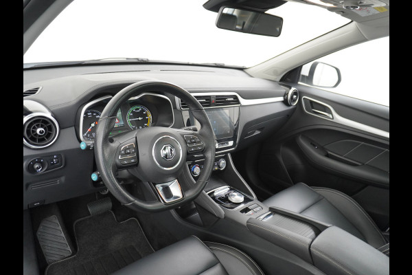 MG ZS AUT. EV Leder Pano-dak Adaptive-Cruise Apple Carplay Android Luxury Navi Camera Airco DAB+ EV45kWh Connected-Services Elec.Stoel+Verwarmd Keyless Lane/Speed Assist Bluetooth Led ESP BAS ASR Botswaarsch.Systeem Bordherkenning Lmv Pdc 3 fase laden