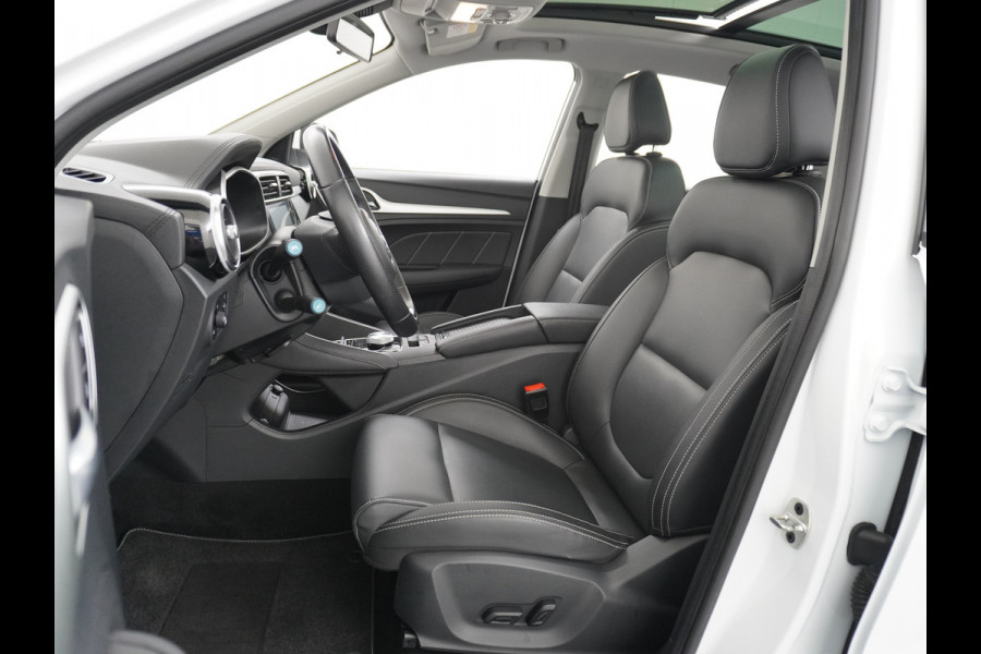 MG ZS AUT. EV Leder Pano-dak Adaptive-Cruise Apple Carplay Android Luxury Navi Camera Airco DAB+ EV45kWh Connected-Services Elec.Stoel+Verwarmd Keyless Lane/Speed Assist Bluetooth Led ESP BAS ASR Botswaarsch.Systeem Bordherkenning Lmv Pdc 3 fase laden