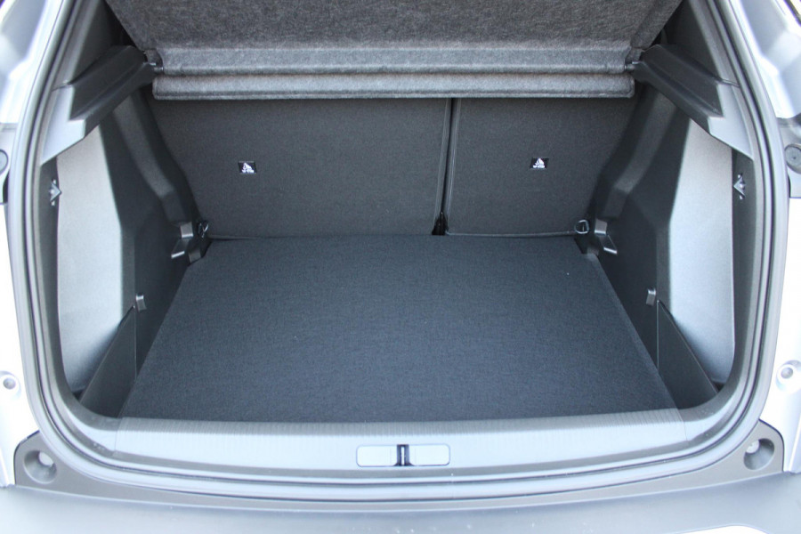 Peugeot 2008 1.2 Hybrid 145PK AUTOMAAT ALLURE | NIEUWE AUTO! | CAMERA VOOR + ACHTER | KEYLESS ENTRY/START | PARKEERSENSOREN VOOR + ACHTER | DODEHOEK DETECTIE | 17" LICHTMETALEN VELGEN | ADAPTIVE CRUISE CONTROL | CLIMATE CONTROL | STOEL VERWARMING | DRAADLOZE APPLE CARPLAY/ANDROID AUTO |