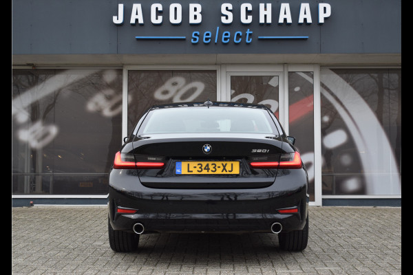 BMW 3-serie 320i High Executive / Carplay / Keyless / Navi / Parkeersensoren v+a / Stoelverwarming / 17'' LM