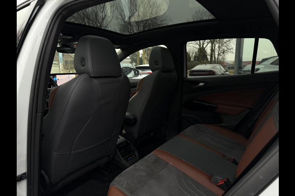 Volkswagen ID.4 Aut. First Max 77 kWh | SoH 91% | Warmtepomp | Trekhaak | Panorama | IQ- Light | 360 Camera |