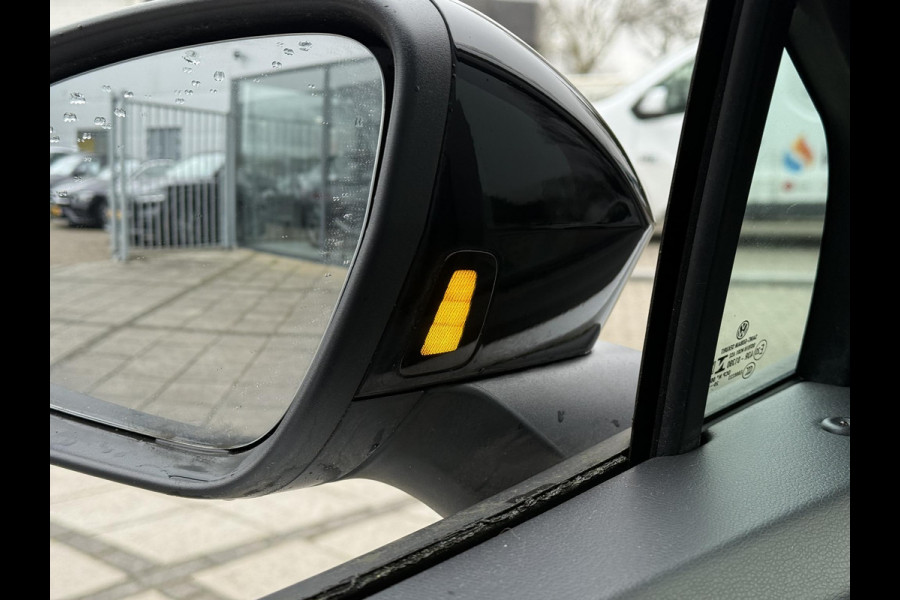 Volkswagen ID.4 Aut. First Max 77 kWh | SoH 91% | Warmtepomp | Trekhaak | Panorama | IQ- Light | 360 Camera |