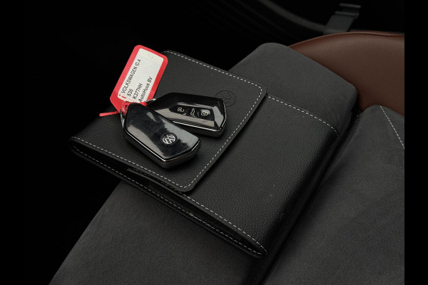 Volkswagen ID.4 Aut. First Max 77 kWh | SoH 91% | Warmtepomp | Trekhaak | Panorama | IQ- Light | 360 Camera |