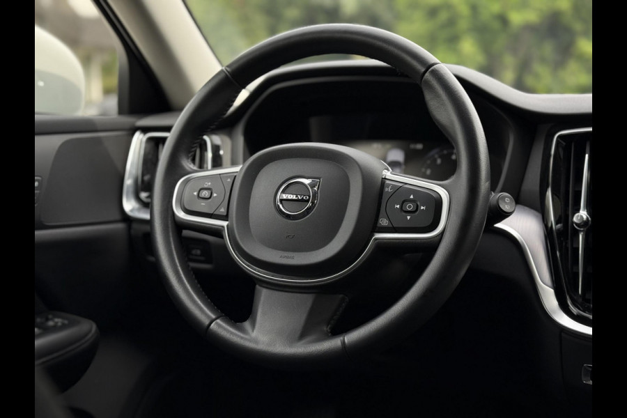 Volvo V60 2.0 B3 Aut. 163pk MHEV Momentum | Trekhaak | Navi | LED | Camera |  LMV |