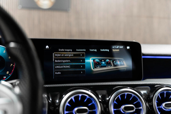 Mercedes-Benz A-Klasse 200 AMG PANO LED CAMERA