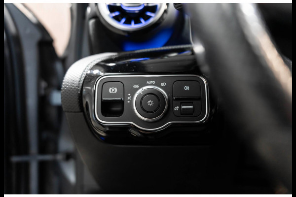 Mercedes-Benz A-Klasse 200 AMG PANO LED CAMERA