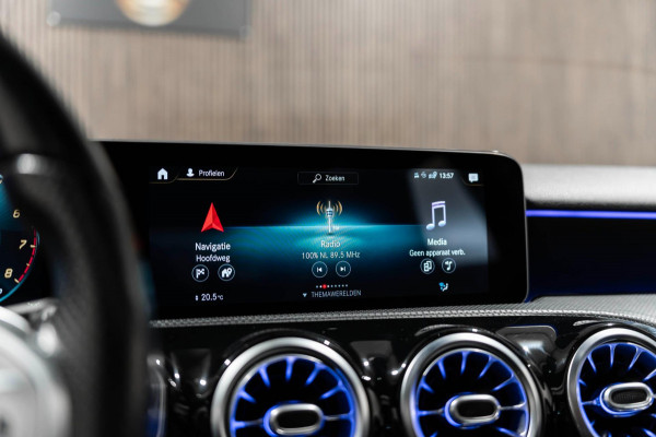 Mercedes-Benz A-Klasse 200 AMG PANO LED CAMERA