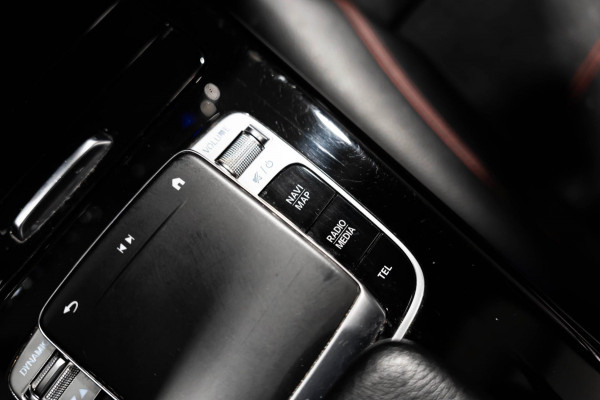 Mercedes-Benz A-Klasse 200 AMG PANO LED CAMERA