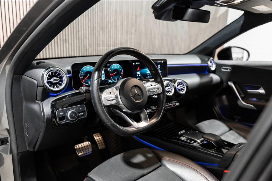 Mercedes-Benz A-Klasse 200 AMG PANO LED CAMERA