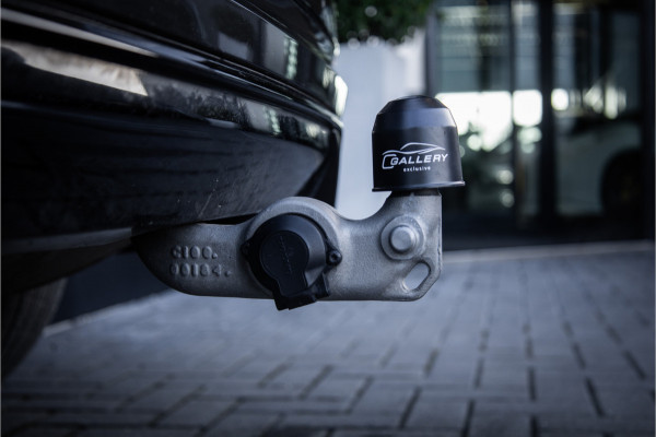 Volvo XC60 2.0 T6 Plug-in hybrid AWD Ultimate Black Edition - Panorama | Memory | Elek. Trekhaak | Stuurverwarming