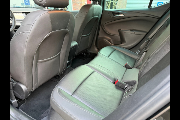 Opel Astra 1.6 Turbo Innovation - Automaat - Navi - Leder - Parkeerhulp - Org.NL