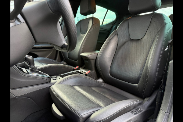 Opel Astra 1.6 Turbo Innovation - Automaat - Navi - Leder - Parkeerhulp - Org.NL