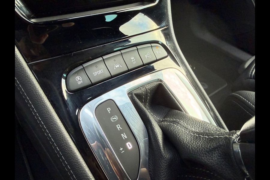 Opel Astra 1.6 Turbo Innovation - Automaat - Navi - Leder - Parkeerhulp - Org.NL