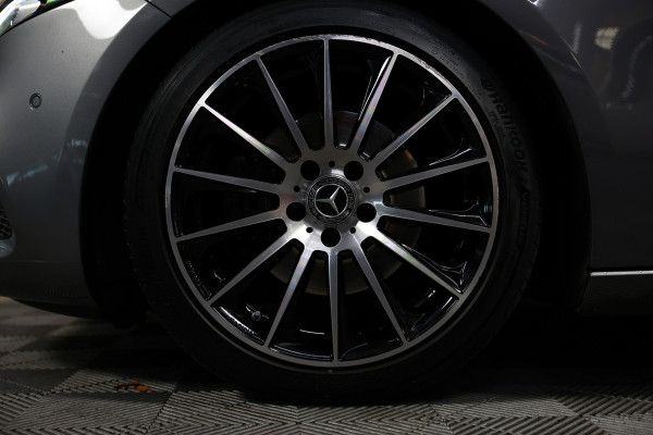 Mercedes-Benz A-Klasse 200 Business Solution AMG PANO MEMORY LANE PDC '18