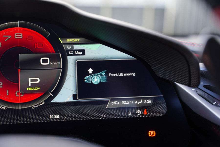 Ferrari SF90 Stradale 4.0 V8 / Carbon Interieur + Exterieur / Lifting