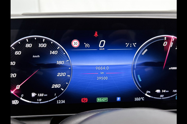 Mercedes-Benz GLC 300 e 4MATIC AMG Plug-In Hybride | 360  graden Camera | Memory seats | Schuifkanteldak | Sfeerverlichting | Chroompakket | Keyless entry Inclusief 24 maanden MB Certified garantie voor Europa.