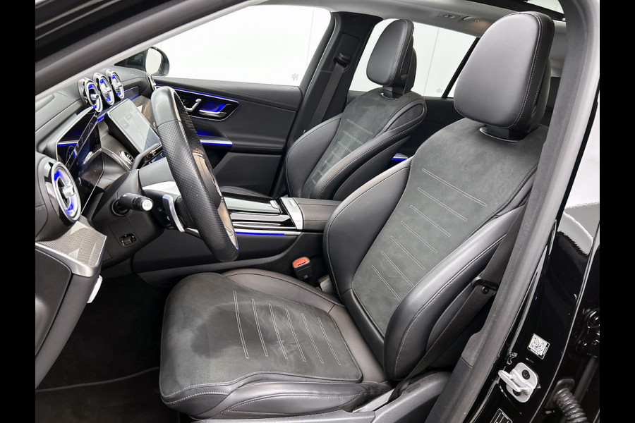 Mercedes-Benz GLC 300 e 4MATIC AMG Plug-In Hybride | 360  graden Camera | Memory seats | Schuifkanteldak | Sfeerverlichting | Chroompakket | Keyless entry Inclusief 24 maanden MB Certified garantie voor Europa.