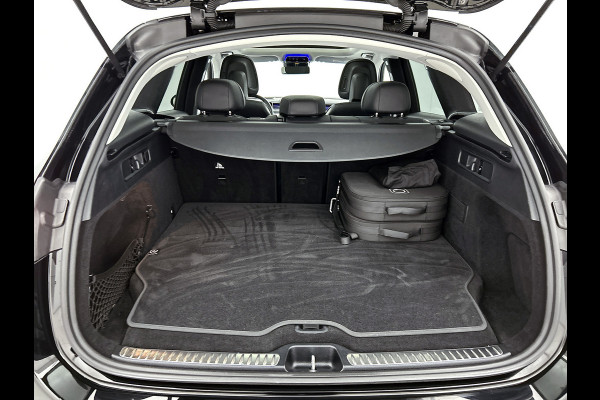 Mercedes-Benz GLC 300 e 4MATIC AMG Plug-In Hybride | 360  graden Camera | Memory seats | Schuifkanteldak | Sfeerverlichting | Chroompakket | Keyless entry Inclusief 24 maanden MB Certified garantie voor Europa.