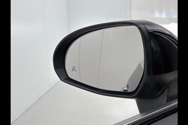 Mercedes-Benz GLC 300 e 4MATIC AMG Plug-In Hybride | 360  graden Camera | Memory seats | Schuifkanteldak | Sfeerverlichting | Chroompakket | Keyless entry Inclusief 24 maanden MB Certified garantie voor Europa.