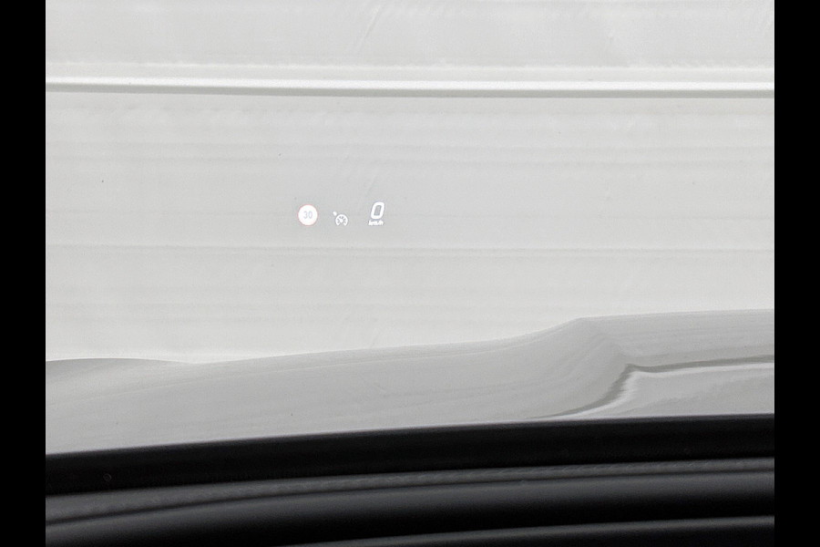 Mercedes-Benz GLC 300 e 4MATIC AMG Plug-In Hybride | 360  graden Camera | Memory seats | Schuifkanteldak | Sfeerverlichting | Chroompakket | Keyless entry Inclusief 24 maanden MB Certified garantie voor Europa.