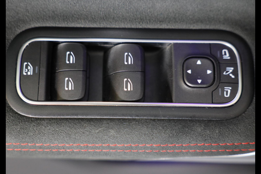 Mercedes-Benz CLA-Klasse 250 e AMG Line / AUT / Digital Cockpit / Cruise Control / Sfeerverlichting / Camera / Pano