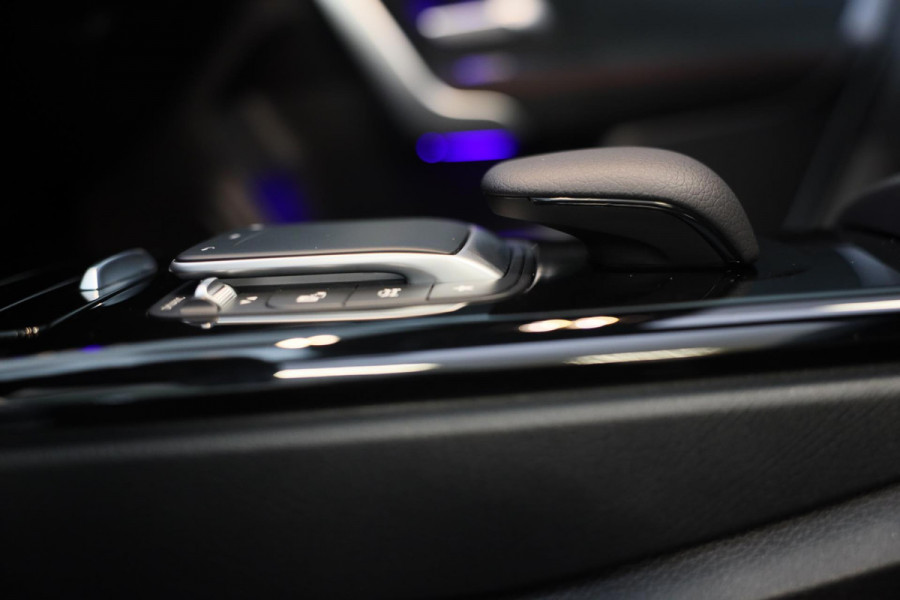 Mercedes-Benz CLA-Klasse 250 e AMG Line / AUT / Digital Cockpit / Cruise Control / Sfeerverlichting / Camera / Pano