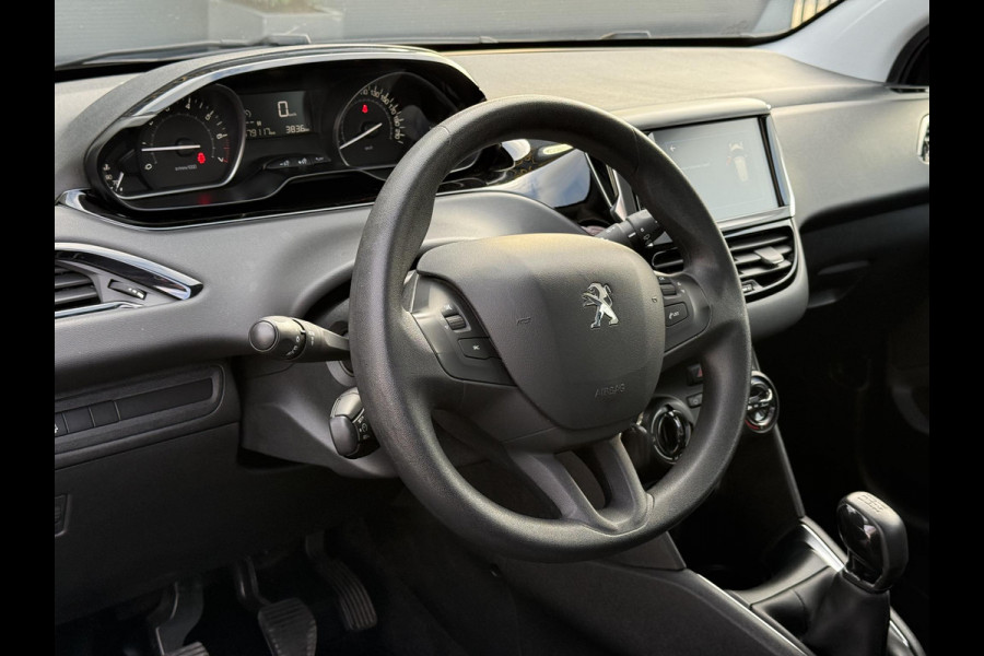 Peugeot 208 1.2 PureTech Blue Lion Navi,Airco,Cruise,5 Deurs,N.A.P,Weinig km,D-riem recent vv,Nieuwe Apk bij Aflevering